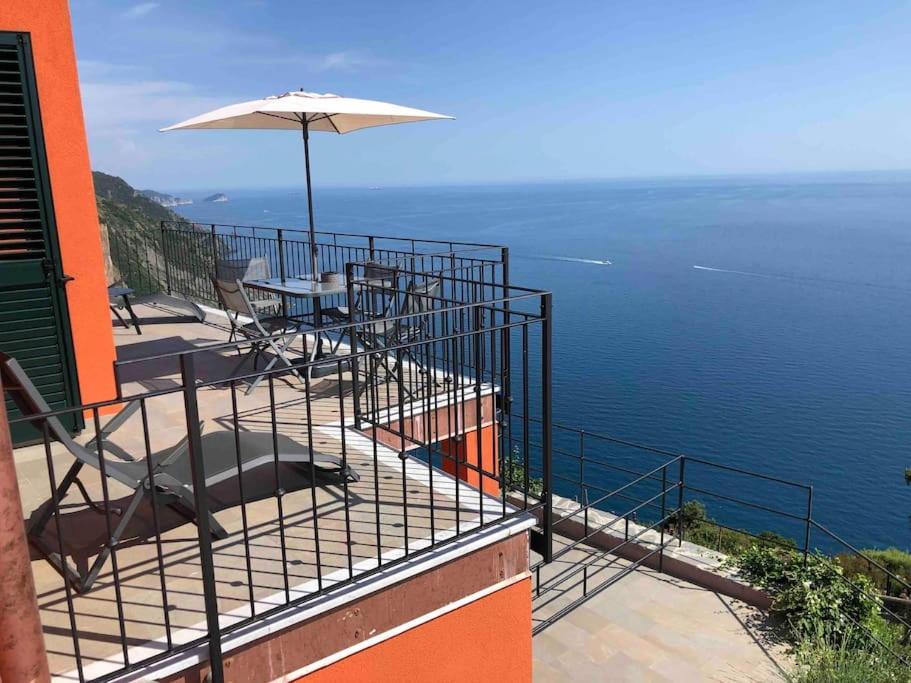 Orangehouse Cinque Terre. Private Parking Villa Riomaggiore Exteriör bild