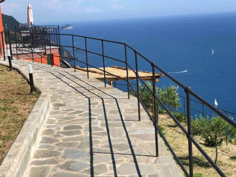 Orangehouse Cinque Terre. Private Parking Villa Riomaggiore Exteriör bild