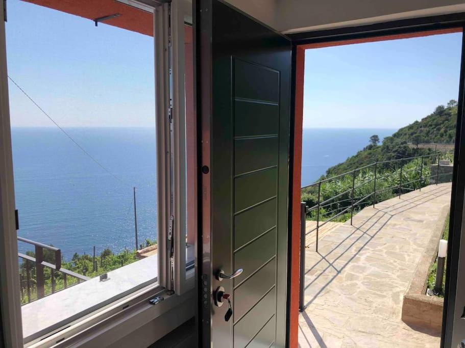 Orangehouse Cinque Terre. Private Parking Villa Riomaggiore Exteriör bild